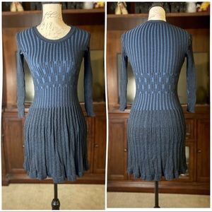 Max Edition Fit & Flare Ribbed Sweater Dress Small